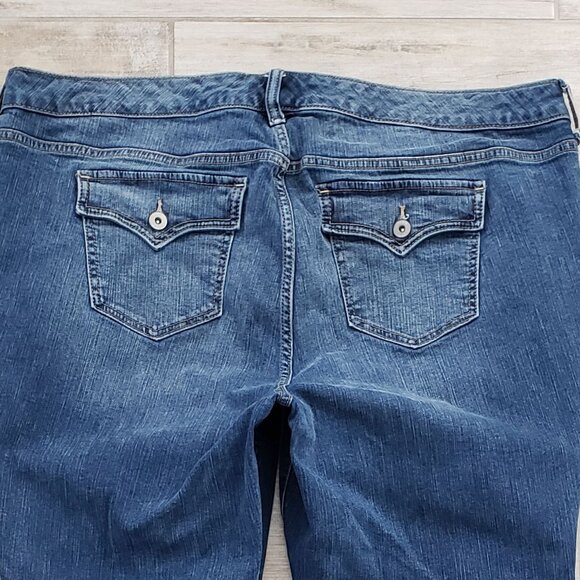 Torrid Slim Boot Jean Women's Flap Pocket Vintage Stretch Denim Medium Wash 20S - Picture 3 of 9